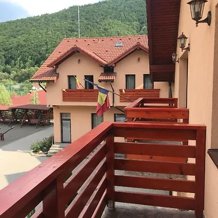 Gasthof Pensiunea Calimani Rastolita