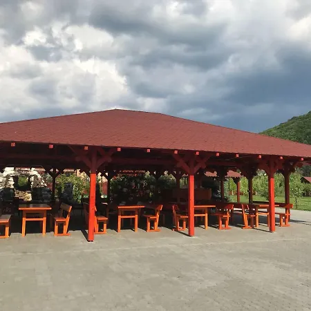 Gasthof Pensiunea Calimani Rastolita